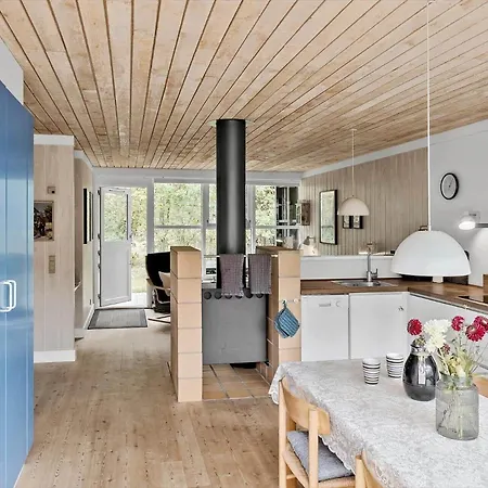 M186-vaeggerlose-botolundvej-36 * Bøtø By